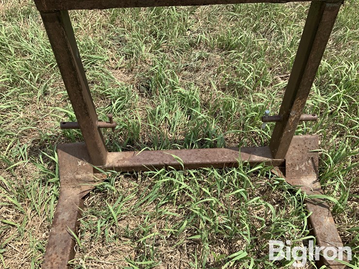 homemade-bale-spear-image-12