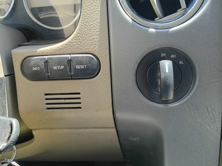 2004-ford-f150-image-43