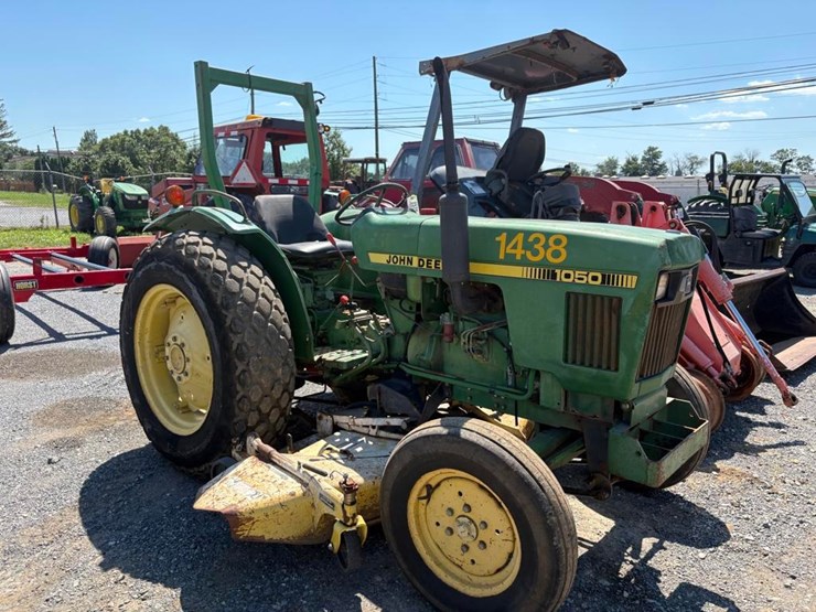 john-deere-1050-image-1