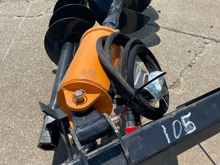 2025-wolverine-skidloader-post-hole-digger-image-10
