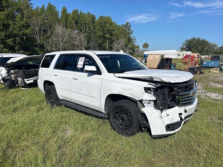 2020-chevrolet-tahoe-image-2
