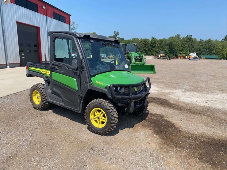 2023-john-deere-gator-image-4
