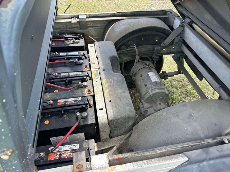 2018-club-car-carryall-500-electric-utility-cart-image-7