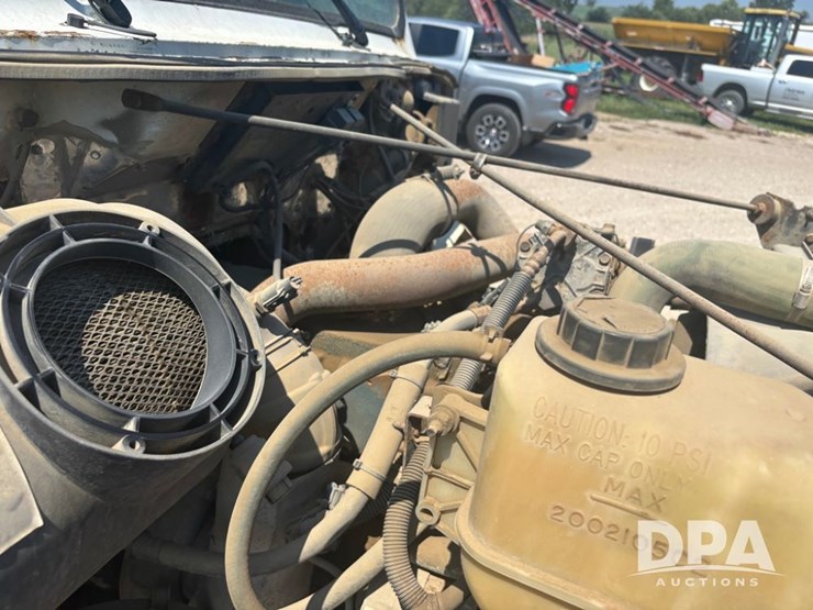 2000-ihc-4900-dry-tender-truck-(dr12098,-unit-25102)-image-29