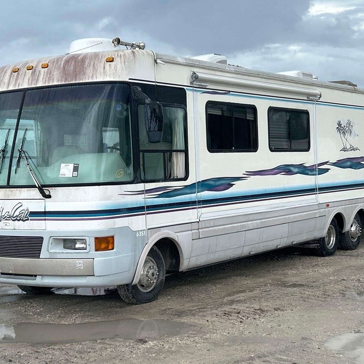 1997 National RV Tropi-Cal Motorhome