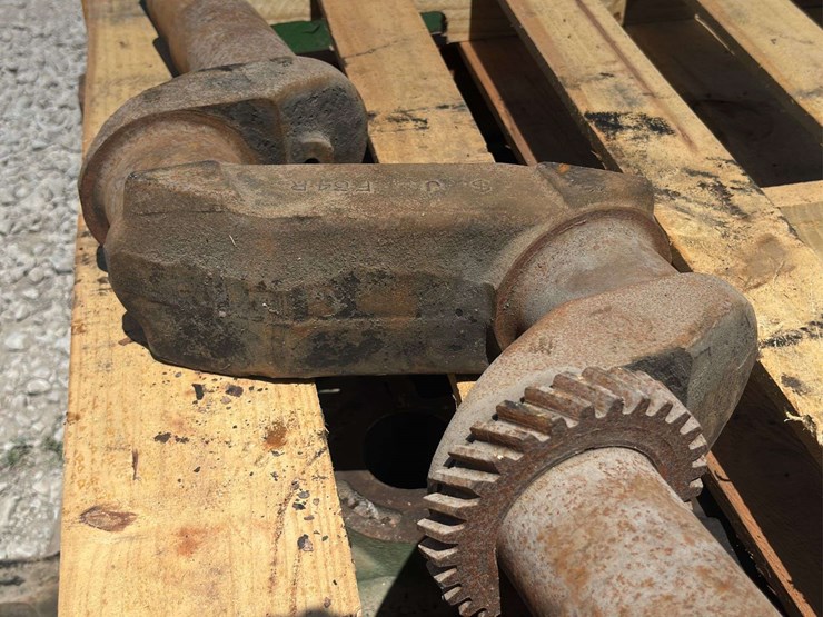 john-deere-model-g-crankshaft-image-12