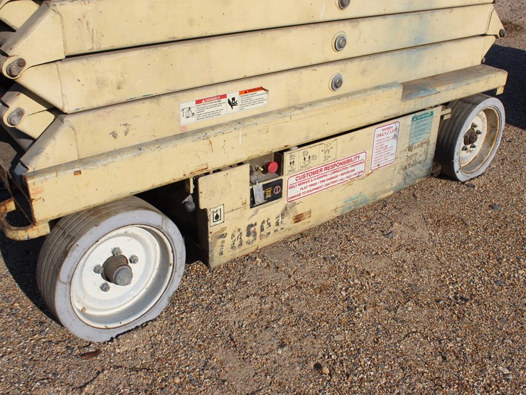 #23057-•-scissor-lift,-model-3246e2-image-6