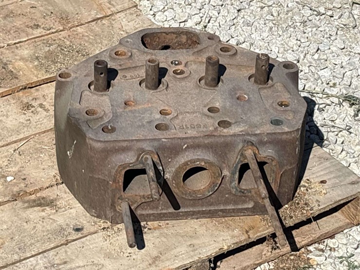 john-deere-model-g-head-image-9