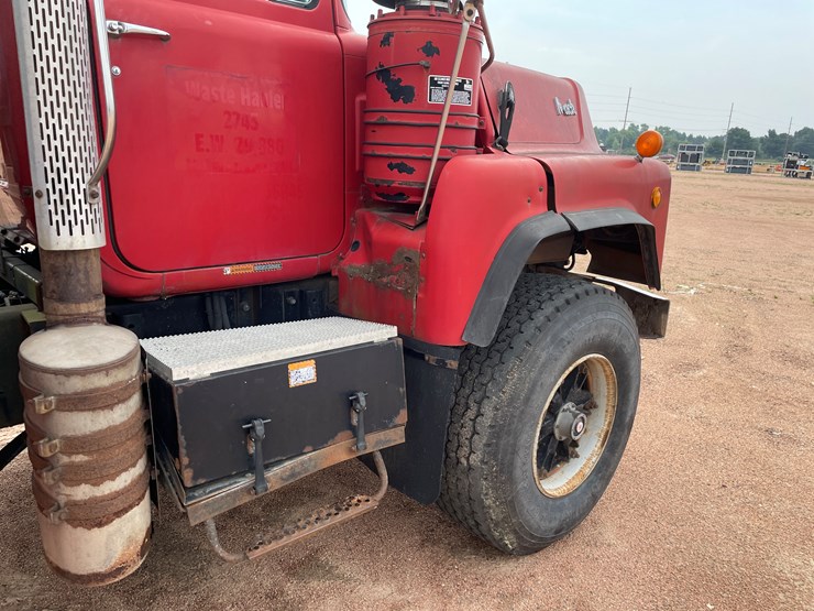 #4728-•-1995-mack-tri-axle-water-tank-truck-(has-wi-title)-image-58