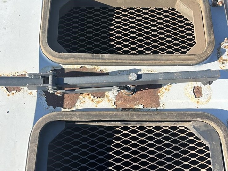 flexi-coil-33ft-air-seeder-image-8