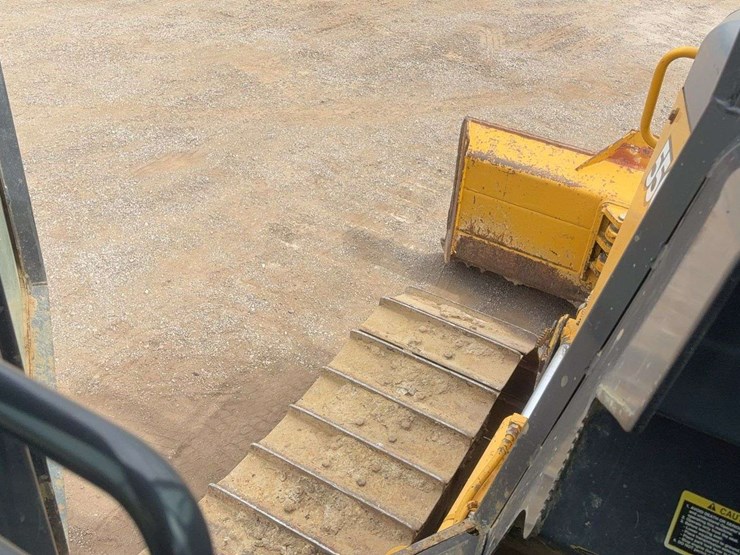 deere-550j-lt-image-31