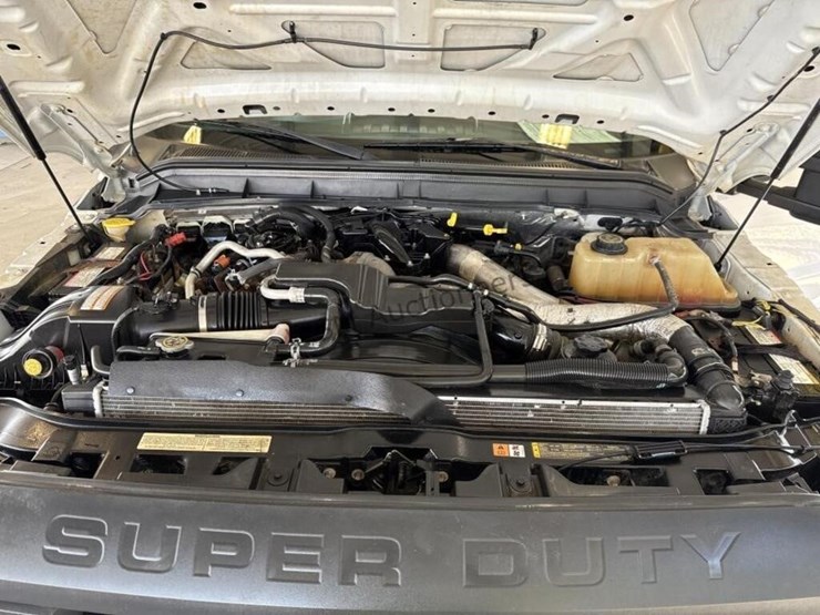 2016-ford-f550-image-14