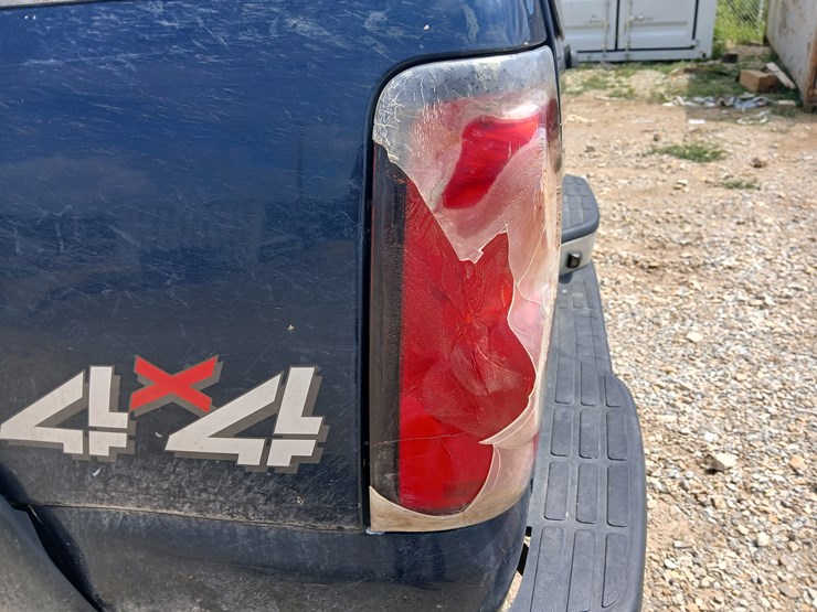 2005-chevrolet-silverado-image-96