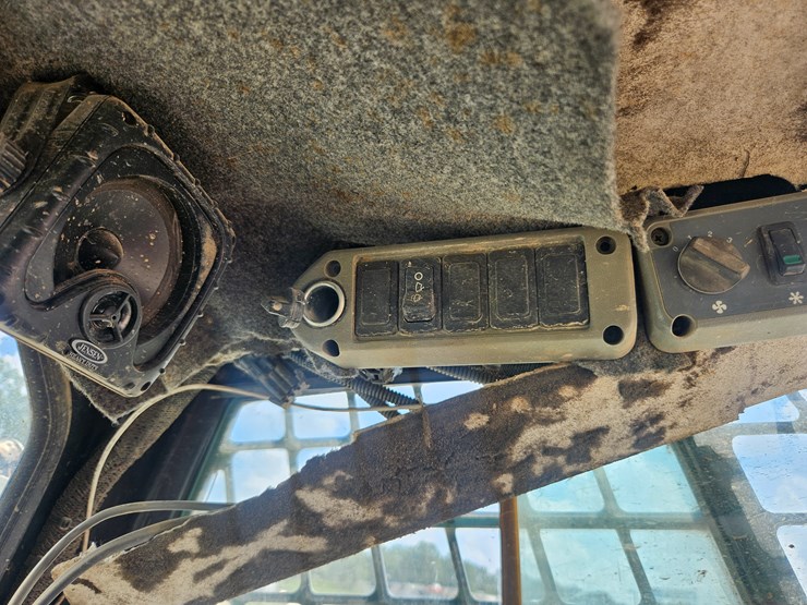 bobcat-t190-image-33