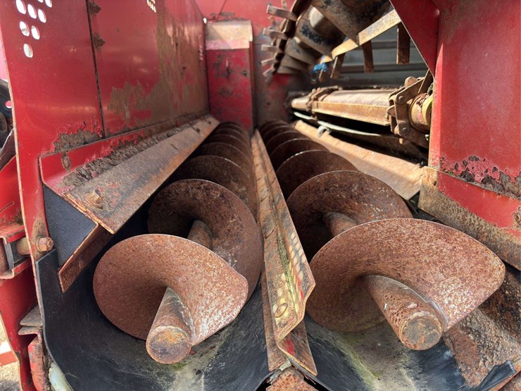 h&s-hd-twin-auger-18'-forage-wagon-image-18