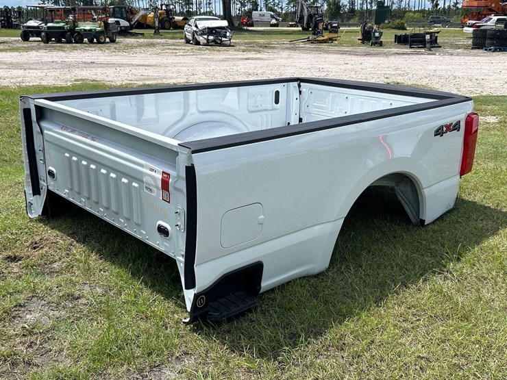 ford-super-duty-pickup-truck-bed-image-1