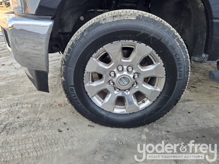 2017-ford-f250-xl-image-10