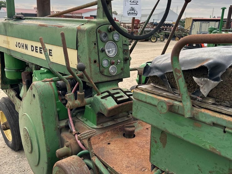 john-deere-720-image-8