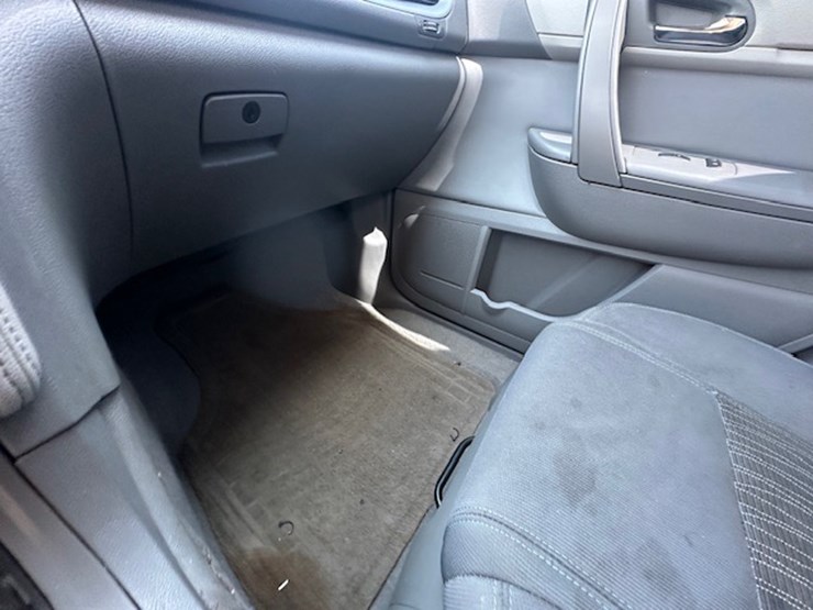 2016-chevrolet-traverse-ls-image-50