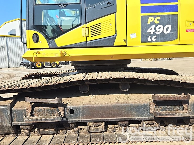 2021-komatsu-pc490-lc-11-image-15