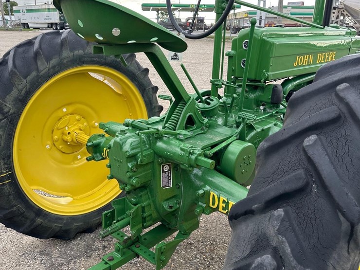 john-deere-b-image-9