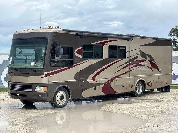 2007-national-dolphin-image-1