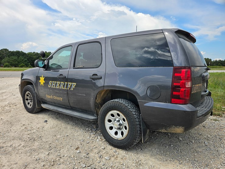 2010-chevrolet-tahoe-image-9