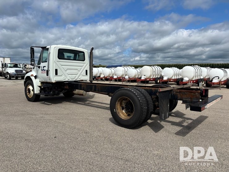 2007-international-durastar-4300-image-7