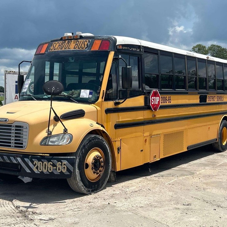 2007 FREIGHTLINER B2