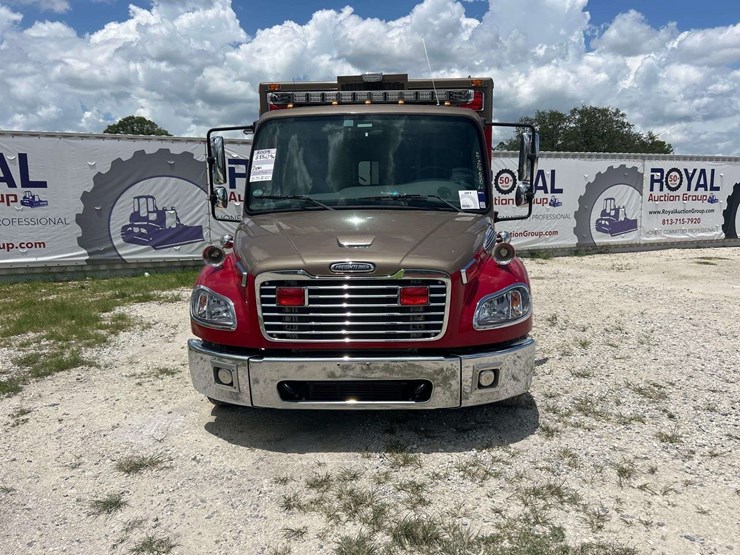 2009-freightliner-m2-106-medtec-ambulance-image-33