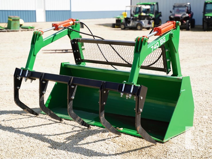 2025-john-deere-640-image-1
