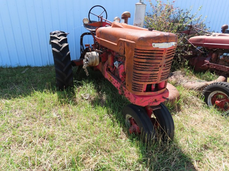 1943-farmall-m-tractor-image-3