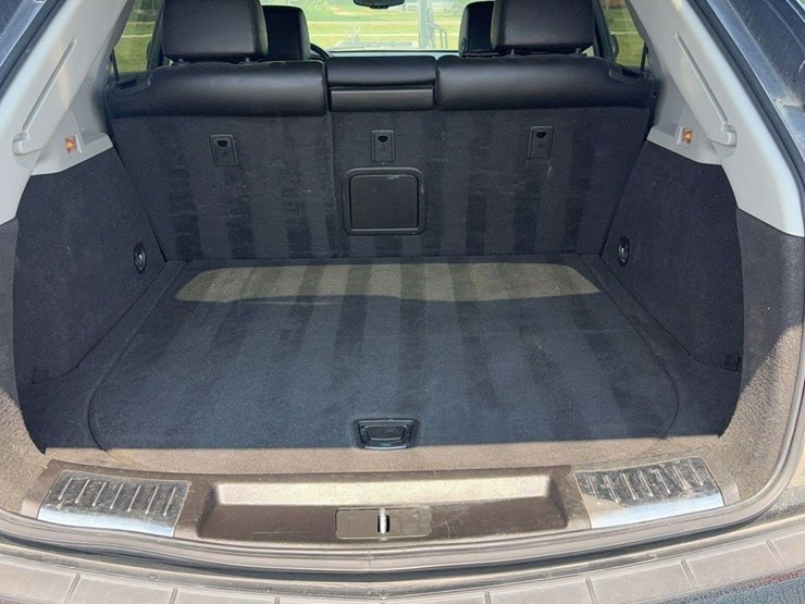 2012-cadillac-srx-image-5