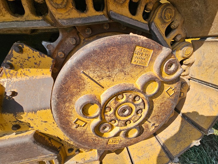 2014-caterpillar-953d-image-81