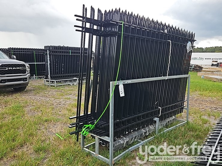 unused-7x10-steel-fence-panels-w/posts-(15-of)-image-1
