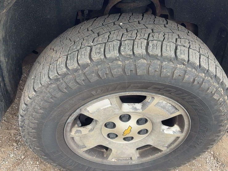 2011-chevrolet-silverado-image-9