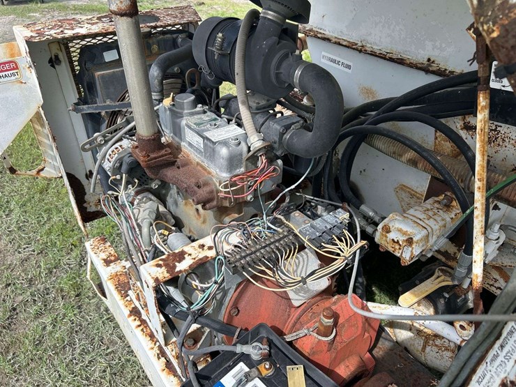 kinkaid-1200-ls-ph-towable-hydroseeder-image-9