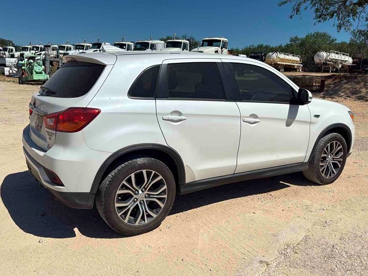 2019-mitsubishi-outlander-image-5