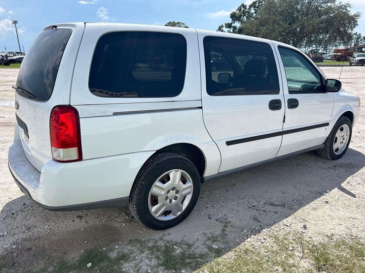 2005-chevrolet-uplander-image-3