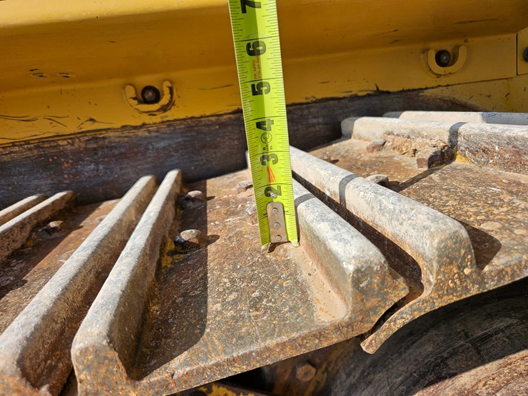 2014-caterpillar-953d-image-80