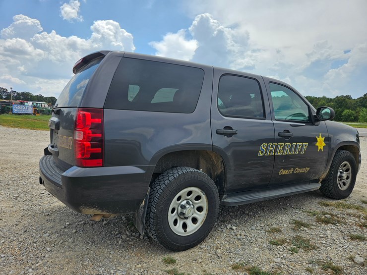 2010-chevrolet-tahoe-image-14