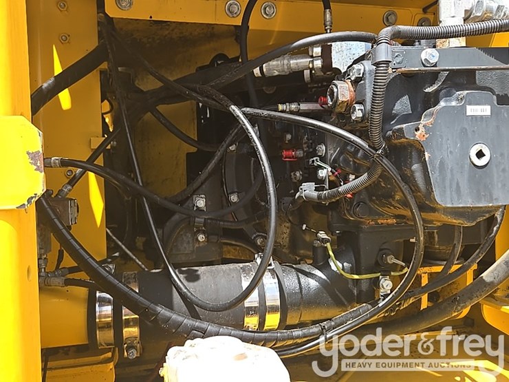 2019-komatsu-pc360-lc-11-image-53