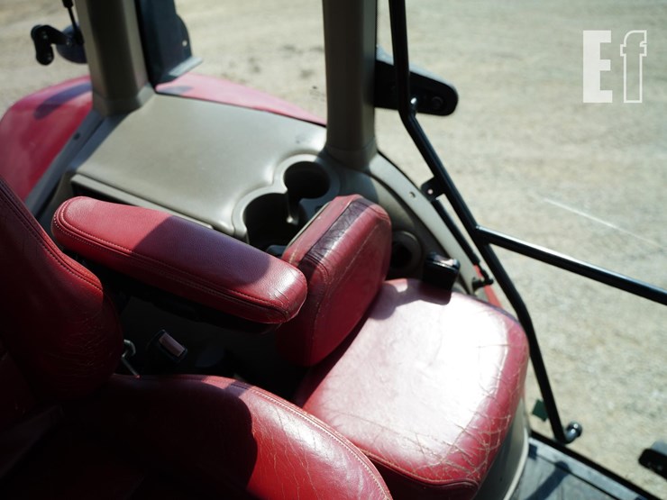 2017-case-ih-magnum-280-image-34