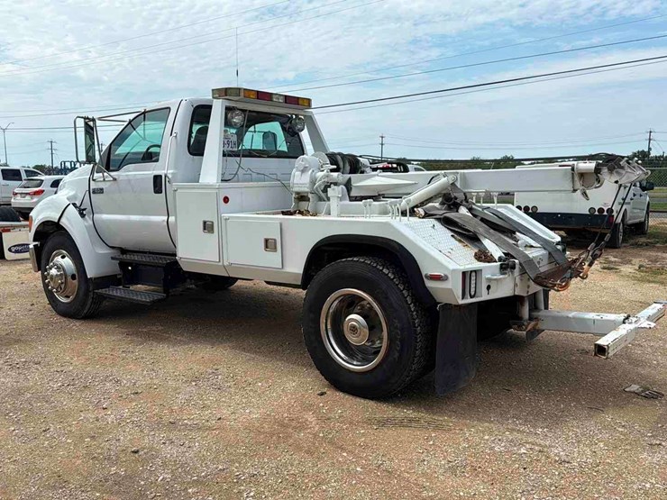 2005-ford-f650-image-6