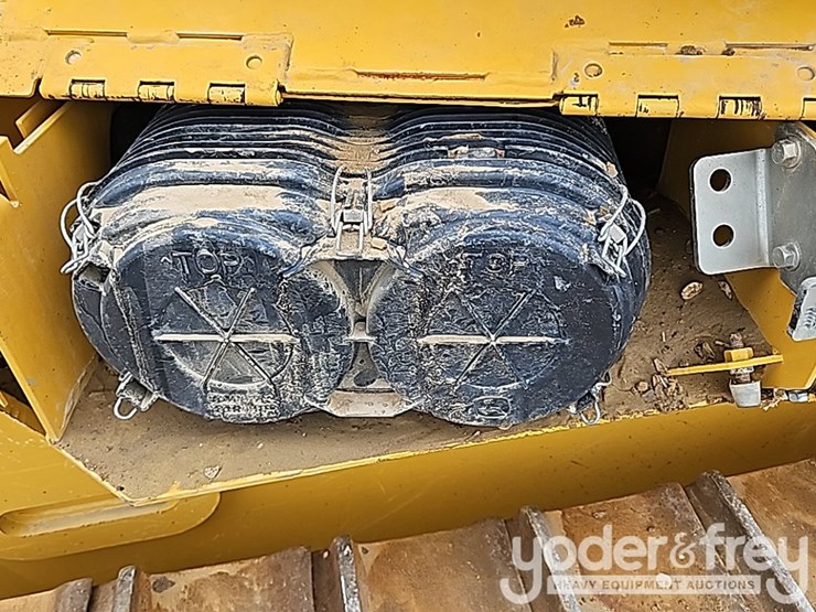 2018-deere-850k-lgp-image-62