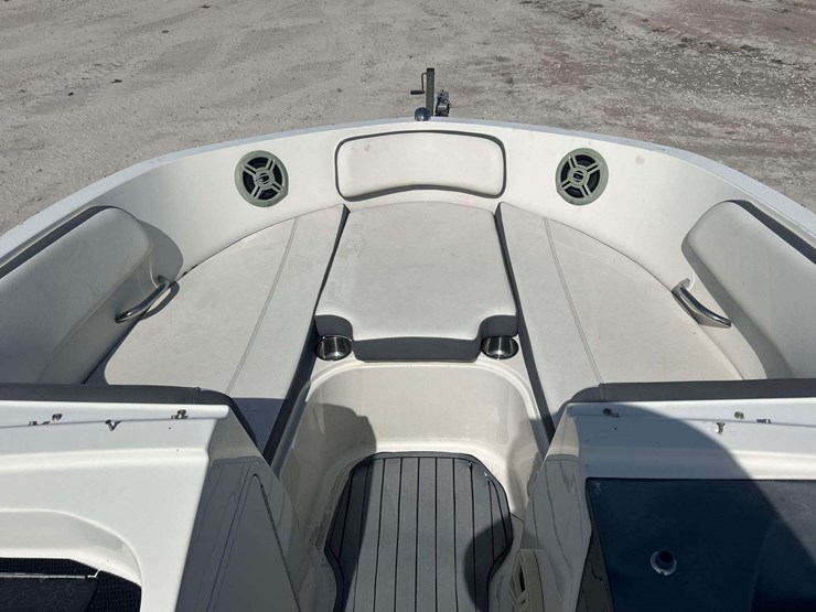 2017-bayliner-vr5-21ft-bowrider-boat-with-29ft-t/a-boat-trailer-image-20