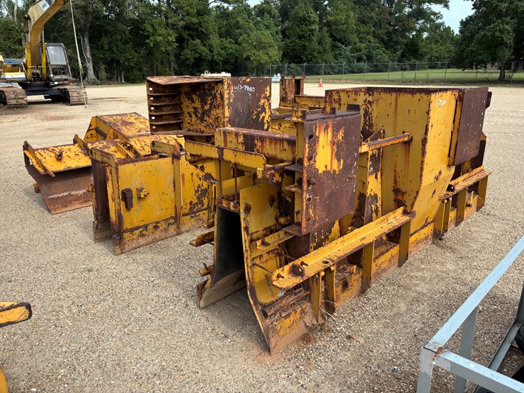 #79687-•-gomaco-concrete-form-attachments-image-2