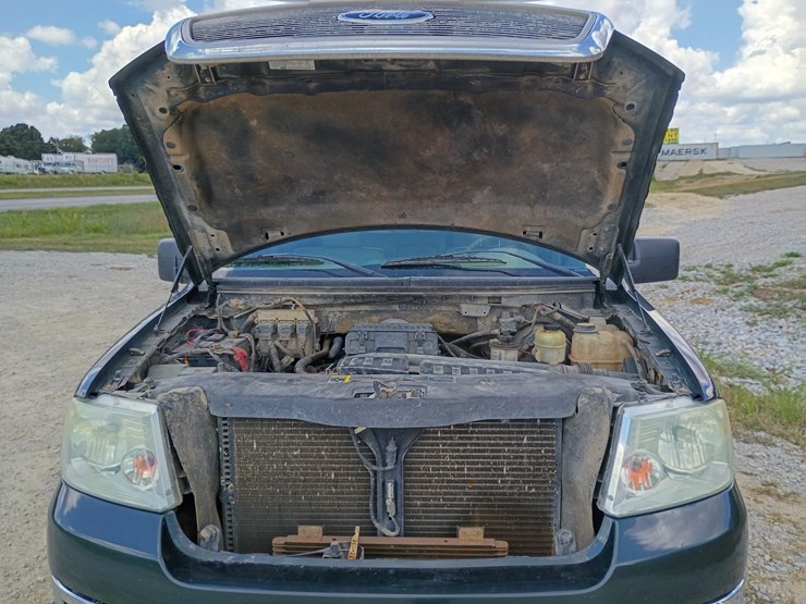 2004-ford-f150-image-17