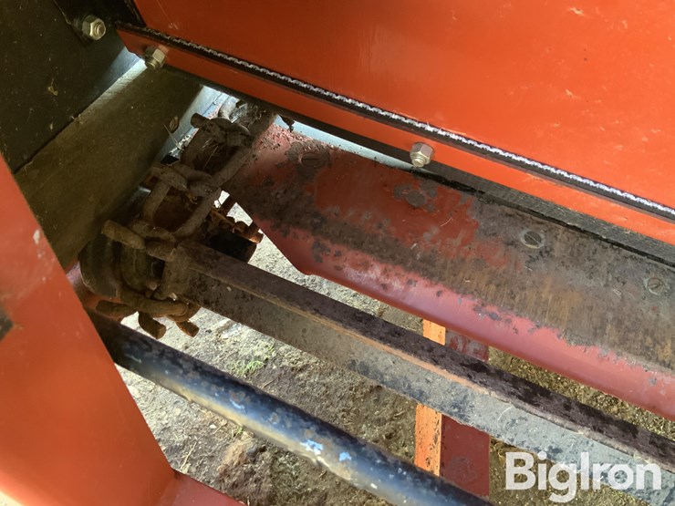 hesston-s370-image-14