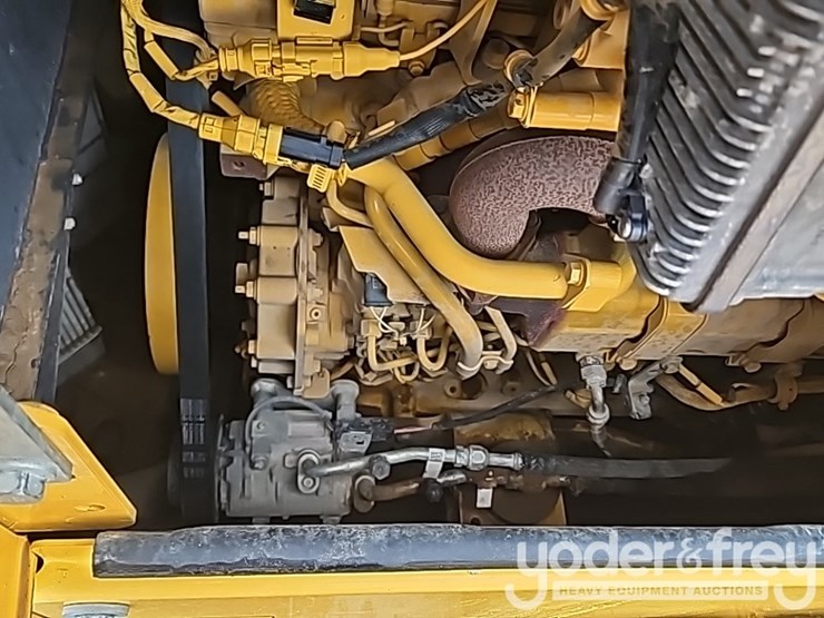 2018-deere-850k-image-38